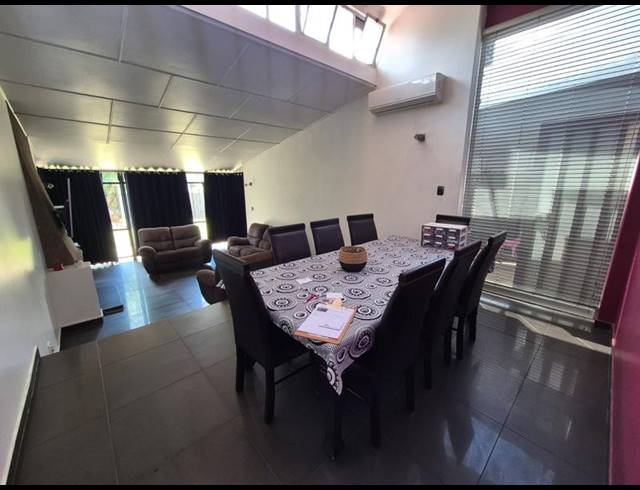 3 BEDROOM HOUSE FOR SALE IN SOUTH CREST